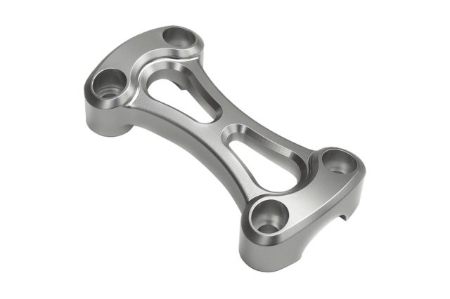 MOTONE CUSTOMS モートーン ハンドルバークランプ 25.4mm アルミ 1ピース シルバー 空冷 Bonneville T100 (02-15) MTE086