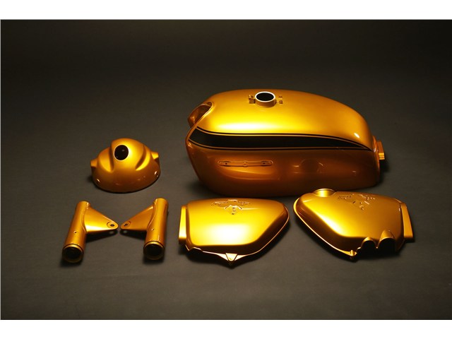 【納期3ヶ月以上】 M-TEC中京 エムテック中京 キャンディゴールド 外装4点セット CB750K1 MRS-H75-T42