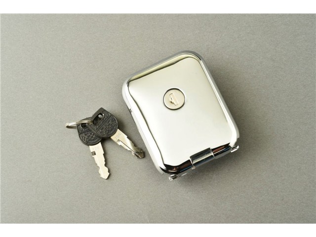 M-TEC中京 エムテック中京 ガスタンクキャップ クローム Z750FX-1/Z1000MK-2、Z1000J/R、1100GP MRS-K-C047