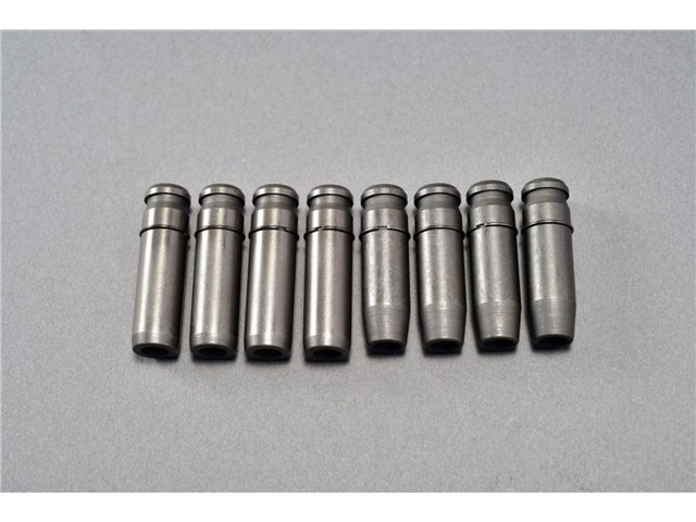 M-TEC中京 エムテック中京 バルブガイドセット 0.05 O/S IN&EX(8PC) Z/KZ MRS-K-E063