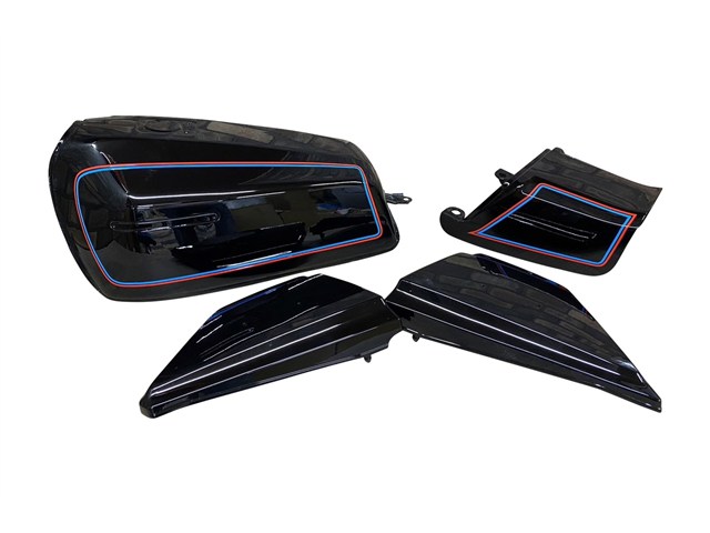 M-TEC中京 エムテック中京 KAWASAKI カワサキ Z400FX E1モデル エボニー ピン後期 外装4点セット MRS-Z4-T02