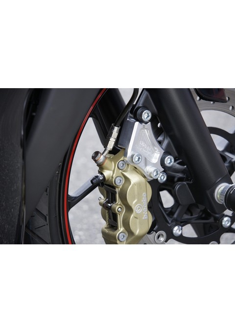 Fキャリパーサポート ブレンボ4P用 SIL YZF-R25/MT-25 オーヴァー オーバー OVER レーシング 83-35-11｜MOTO-OCC 店