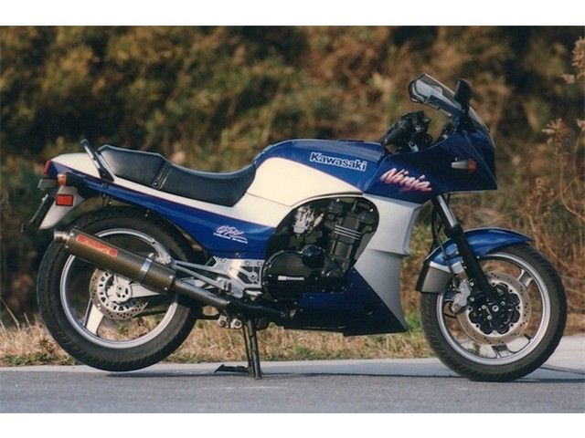 Yamamoto ヤマモトレーシング マフラー GPZ900R SUS SLIP-ON TWIN カーボン 40900-02NCB｜MOTO-OCC 店