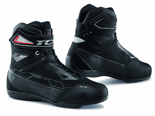 【15日限定！クーポン配布！】 デイトナ DAYTONA バイク用 TCX ライディングシューズ 9507W ラッシュ2 Waterproof ブラック 42(26.5cm) 17178