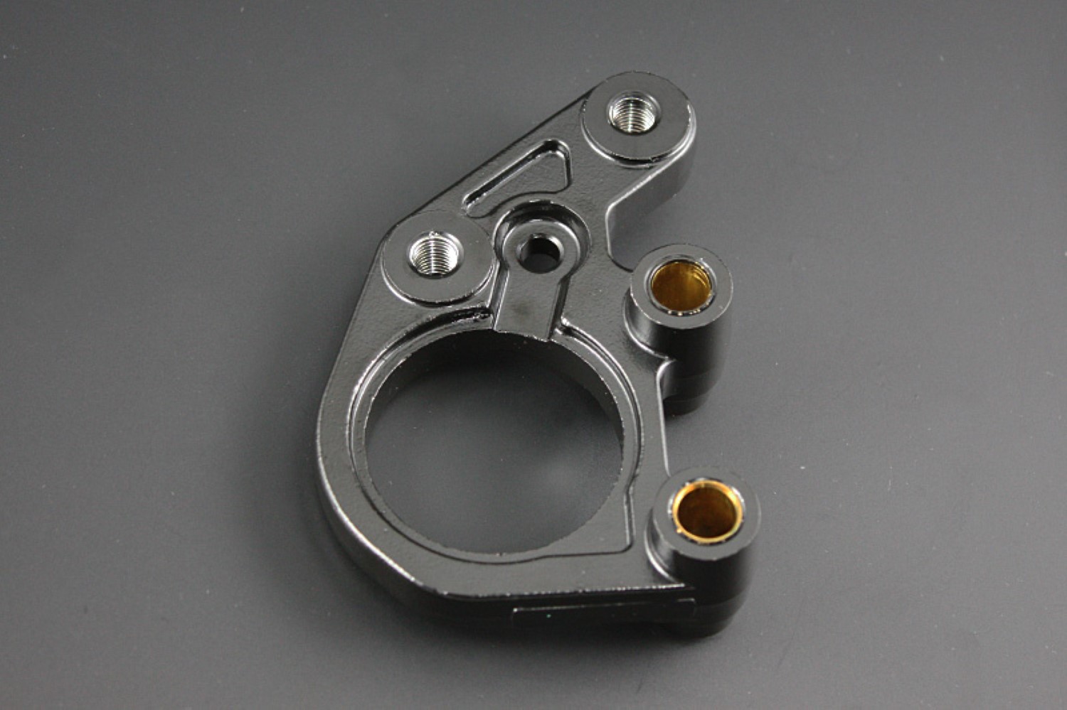【15日限定！クーポン配布！】 PMC(ピーエムシー) バイク用 ブレーキ関連 右側キャリパーサポート 81-3271/1