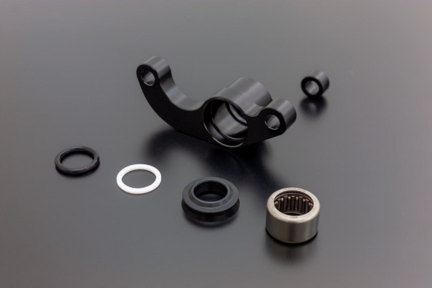 【25日限定!クーポン配布!】 PMC(ピーエムシー) ARCHI(アーキ) バイク用 エンジン内部 チェンジロッドリテーナー Z900RS ブラック 189-2252|moto-zoa 店
