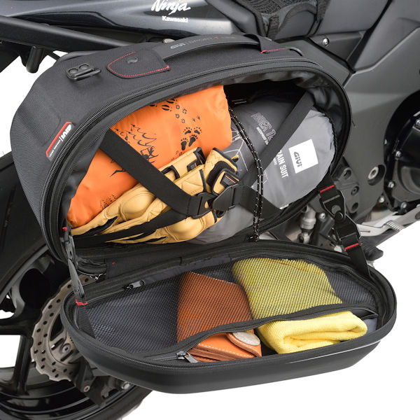 デイトナDAYTONA17231GIVIST609EASYLOCKサイドバッグ450×横260〜300×高さ300mm容量25L〜30L可変式