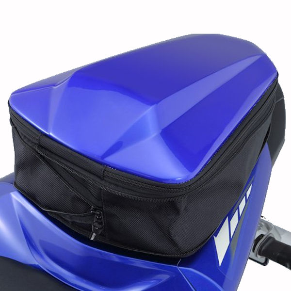 【メーカー在庫限り】YAMAHA純正 Q5KYSK084P04 ヤマハ シートバッグ ブルー R25/YZF-R25/R3 MT-03/MT-25｜モトキチ