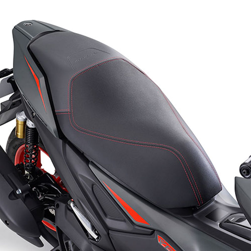 YAMAHA純正 Q5KYSK170G01 30mm ローダウンシート レッドステッチ AEROX|モトキチ