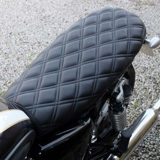 Motone(モートーン) Skinny シート 空冷モデル用 The Mamba ダイアモンドステッチ ブラック　MSM016 33,988円