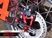 Free Spirits リアキャリパー リロケーション 移設キット レッド Scrambler Thruxton