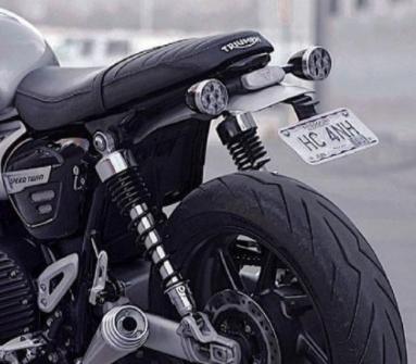 楽天市場】トライアンフ スピードツイン ヘッドライト＆スピード