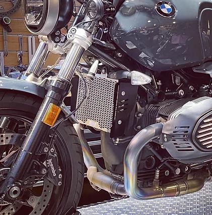 BMW RnineT MEGA オイルクーラー シルバー&ブラック DKdesign