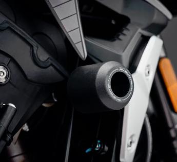 Triumph ストリートトリプル フレームスライダー(クラッシュプロテクション) Evotech Performance