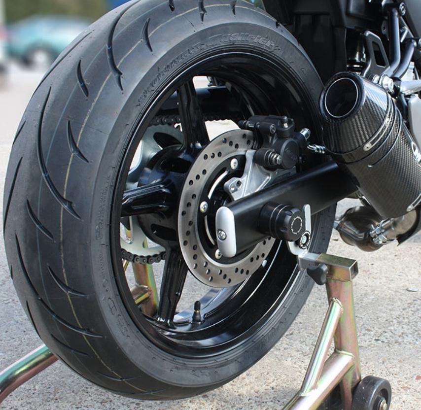 スズキ SV650 17-20 リヤアクスルスライダー T-REX Racing