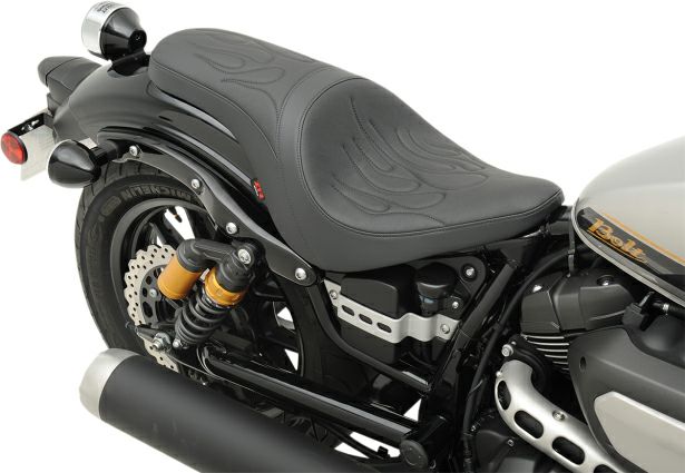 新着商品 Z1R プレデターシート フレイム XVS950 Bolt R-Spec C-Spec 