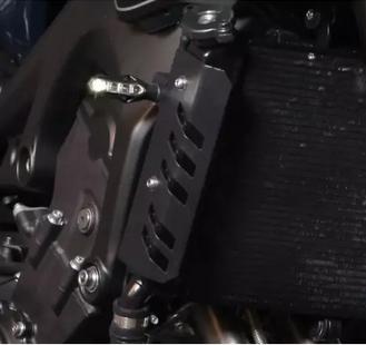 Y’sギアラジエターサイドカバーウインカー移設キット YAMAHA Y'S GEAR(YAMAHA) ワイズギア ラジエターサイドカバー