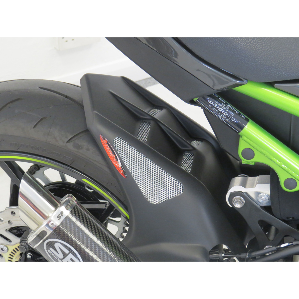 好評新品 STRIKER(ストライカー) リヤフェンダー ノーマル用 BK Z900RS