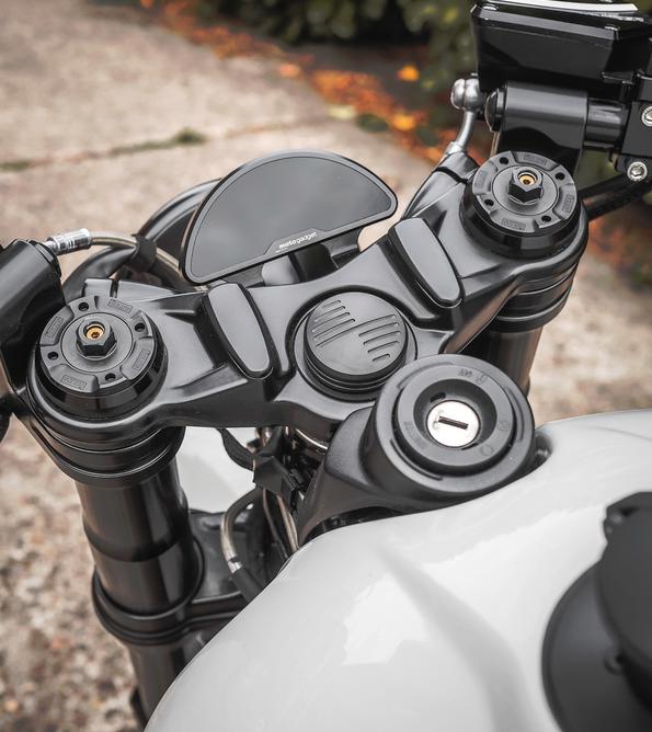 BMW RnineT ステムナット トップブリッジ エンブレム ブラック RAISCH|モトパーツ 店