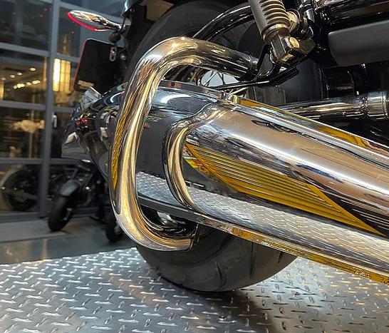 【アウトレット】BMW R18 ステンレス サイドマフラーガード ブラック シングルシート用 DK design