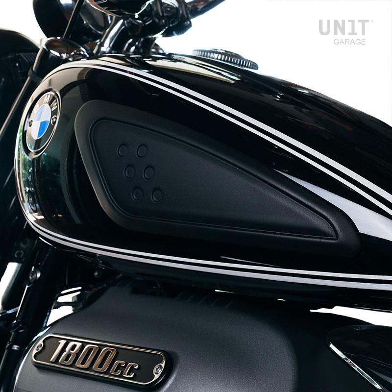BMW R18 タンクパッド 二ーパッド ユニットガレージ