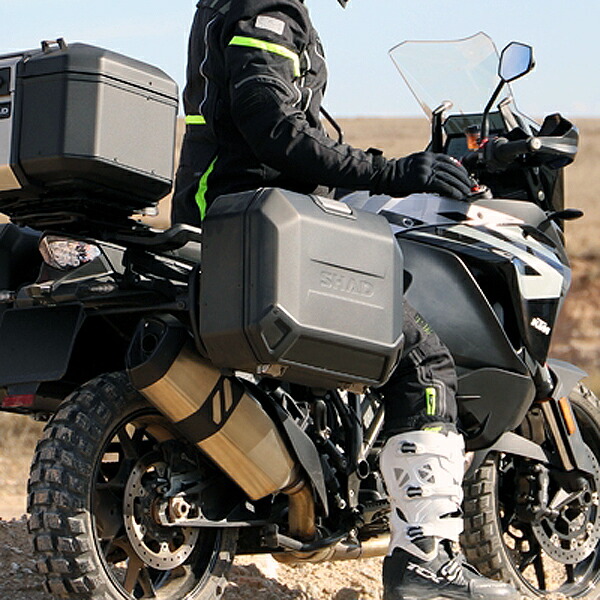 SHAD TR36B TERRA アルミサイドケース 右用 36L (ブラック)｜モトパーツ　店