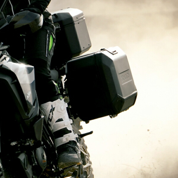 SHAD TR47B TERRA アルミサイドケース 左用 47L (ブラック)