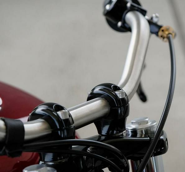コンチネンタルGT/インターセプター 650 ハンドルバークランプ 22.2mm BAAK|モトパーツ 店