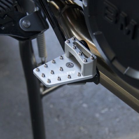 BMW F800GS ブレーキペダルエンラージャー シルバー AltRider