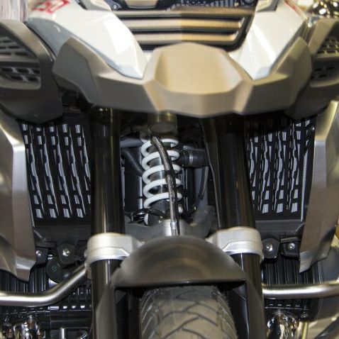 BMW R1250GS Adventure ラジエーターガード ブラック AltRider|モトパーツ 店