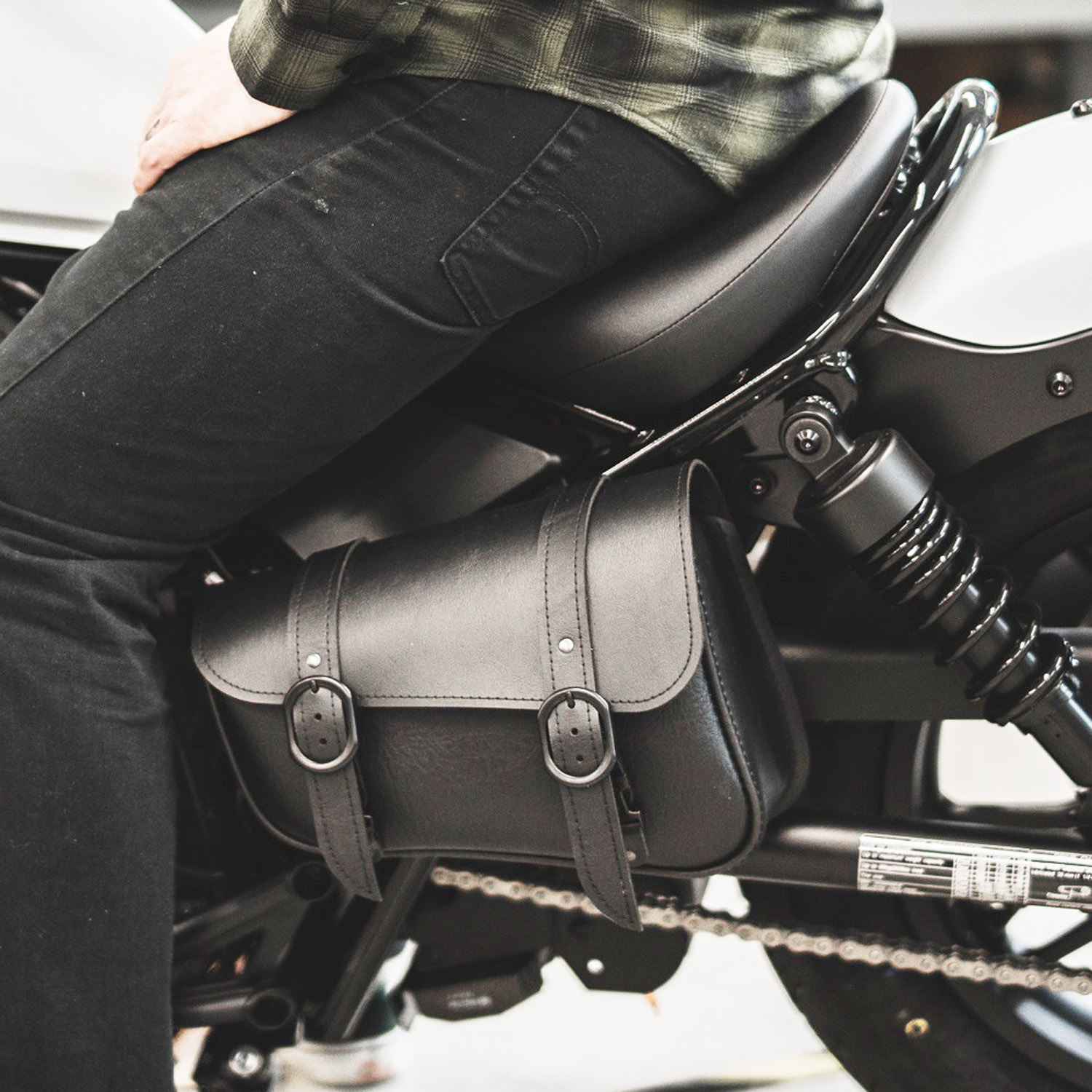 Willie & Max Blackjack スイングアームバッグ4.0 【ホンダ レブル250/500】