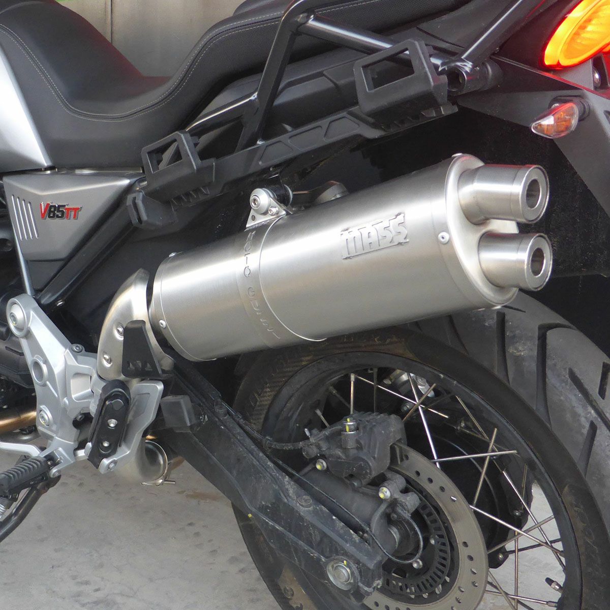v85sdesuss_c0.jpg