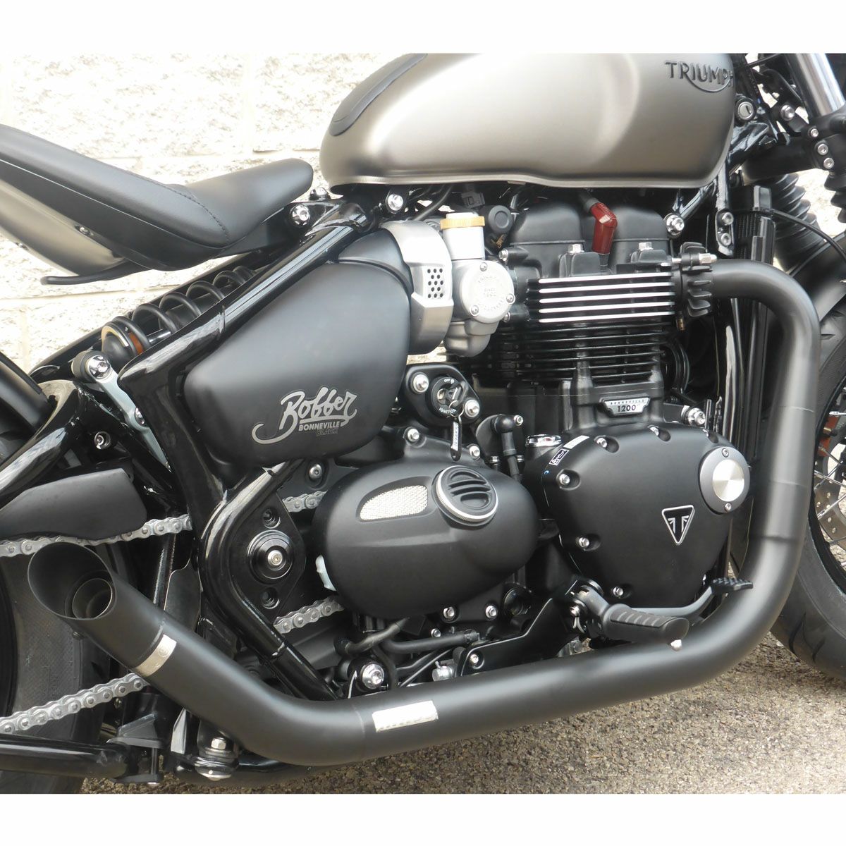 トライアンフ ボバー 17-24 ステンレス 2in2 Hot Rod long フルエキゾーストマフラー マットブラック MASS Exhaust