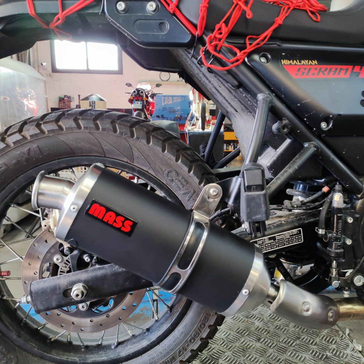 ロイヤルエンフィールド ヒマラヤン/スクラム 411 オーバルステンレス スリップオンマフラー マットブラック MASS Exhaust