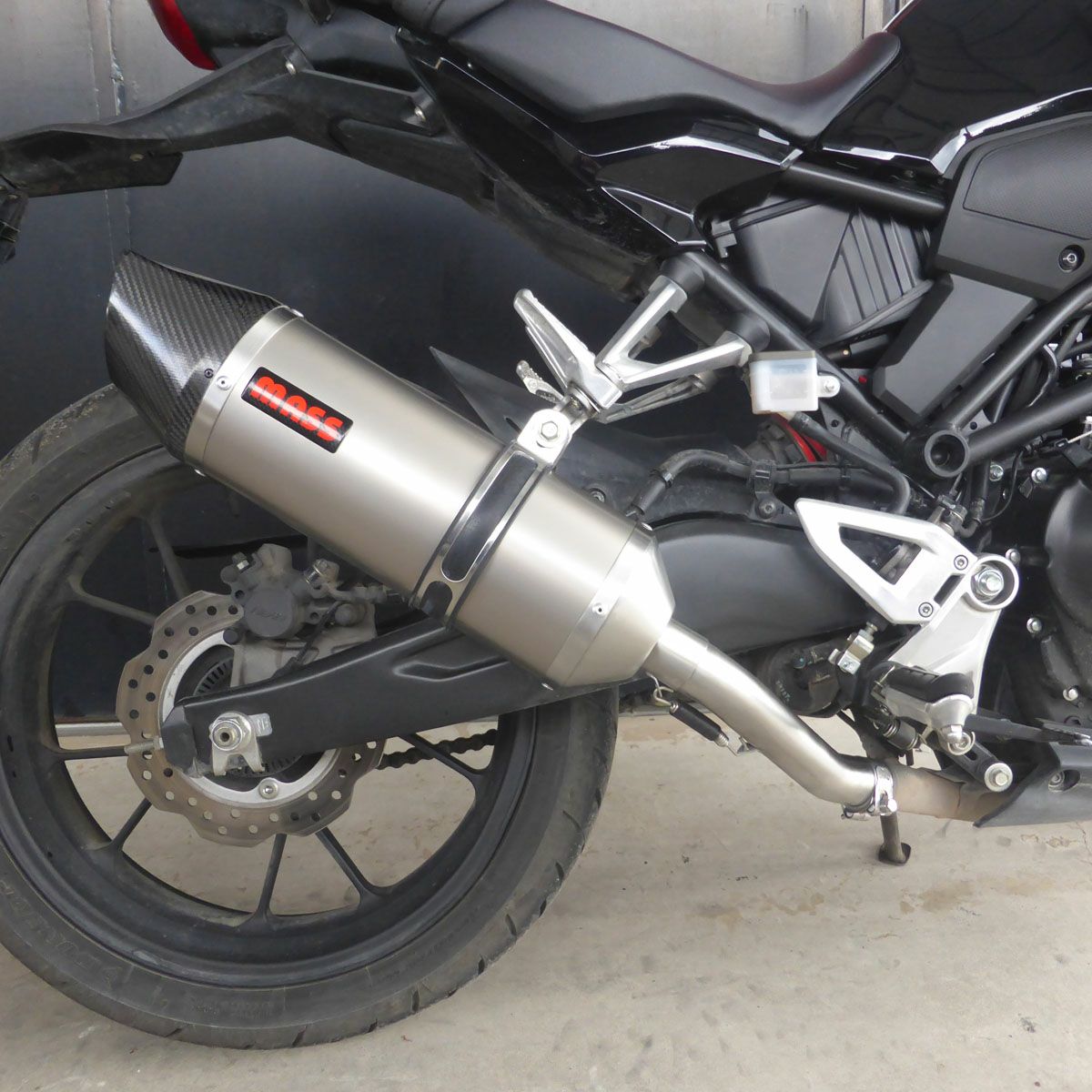 CB250R/CB300R オーバルチタン スリップオンマフラー カーボンチップ MASS Exhaust｜モトパーツ　店