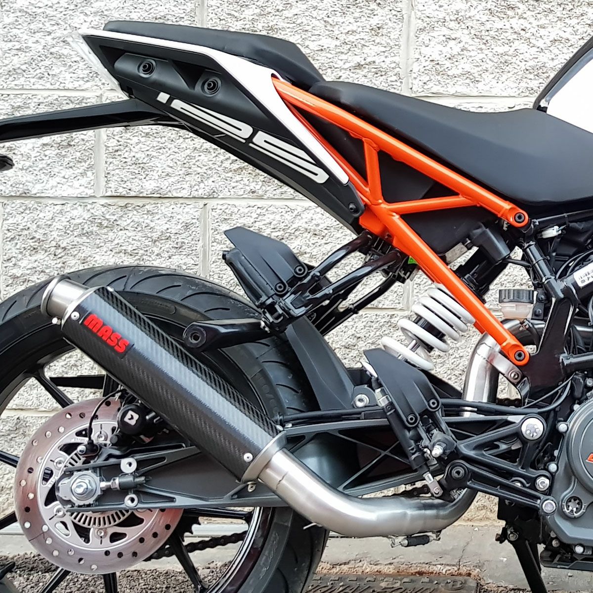 KTM デューク(DUKE)125 GP1 カーボン ハイフローエキゾーストマフラー MASS Exhaust｜モトパーツ　店