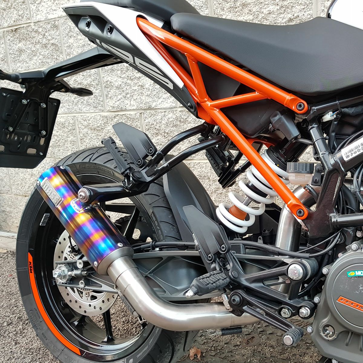 Realize KTM デューク125 22Racing SUS マフラー