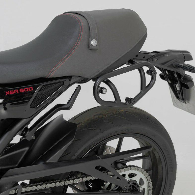 ヤマハ XSR900 2022- サイドバッグステー 左側 SW-MOTECH