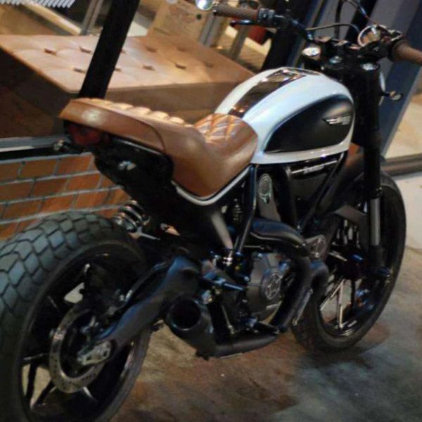 MUGELLO バイクシート ブラウン ダイヤモンドキルティング　ドゥカティ MUGELLO バイクシート ブラウン ダイヤモンドキルティングドゥカティ