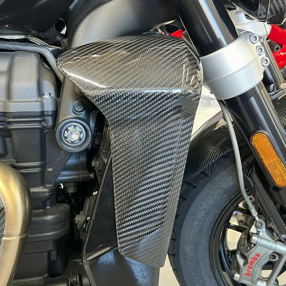トライアンフ ロケット3R/ロケット3GT ラジエーターアッパーカバー ドライカーボン SPEEDRA｜モトパーツ　店 40,398円