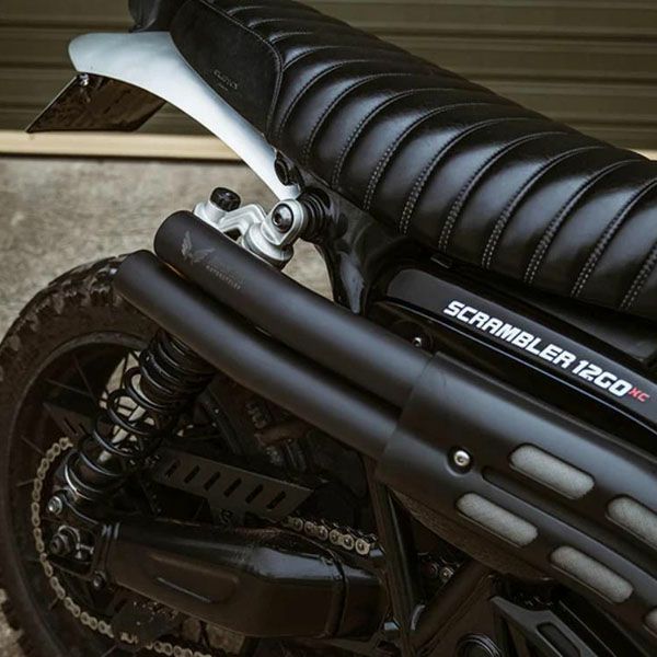 トライアンフ スクランブラー1200 1200 XE/XC 24~ ストレートカットエッジ スリップオンマフラー セラミックブラック HITCHCOX|モトパーツ 店