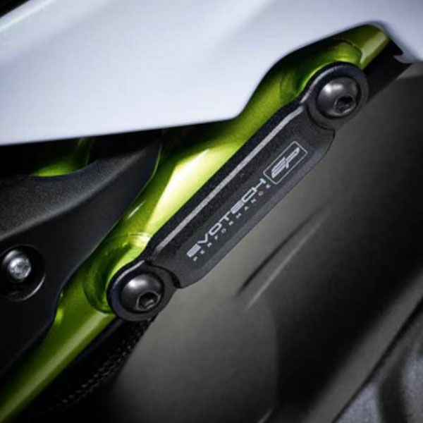 カワサキ Z650 17～ パッセンジャーフットペグ 脱着キット ブラック エヴォテックパフォーマンス