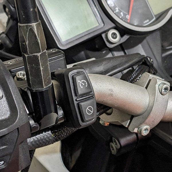 KTM 690 エンデューロ Euro４ 専用 後付けクルーズコントロールキット 2ボタンソフトスイッチ Veridian Cruise 35,285円