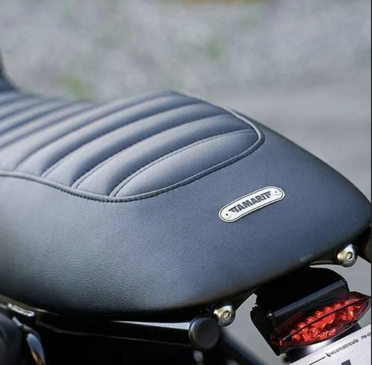 トライアンフ 空冷ボンネビルT100/SE/スクランブラー900/スラクストン900 ル・マン シート ブラック タマリット|モトパーツ 店