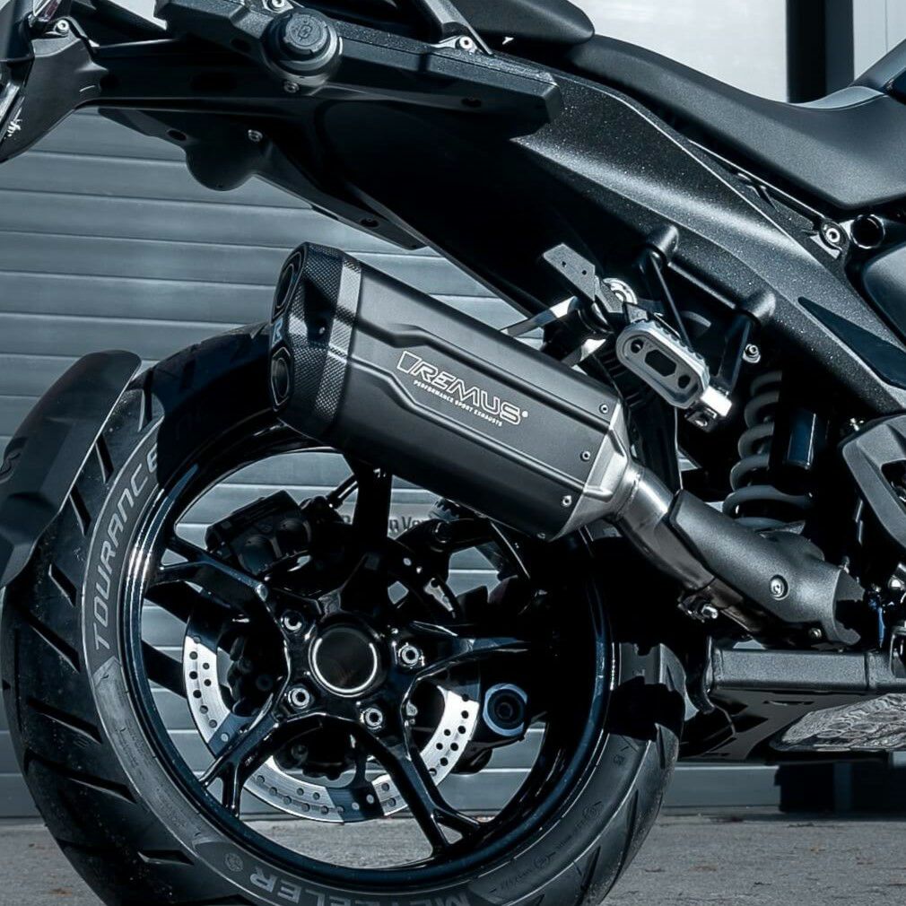 BMW R1300GS (24-)/R1300R (25-) REMUS 8 2.0 スリップオンマフラー ブラックステンレス