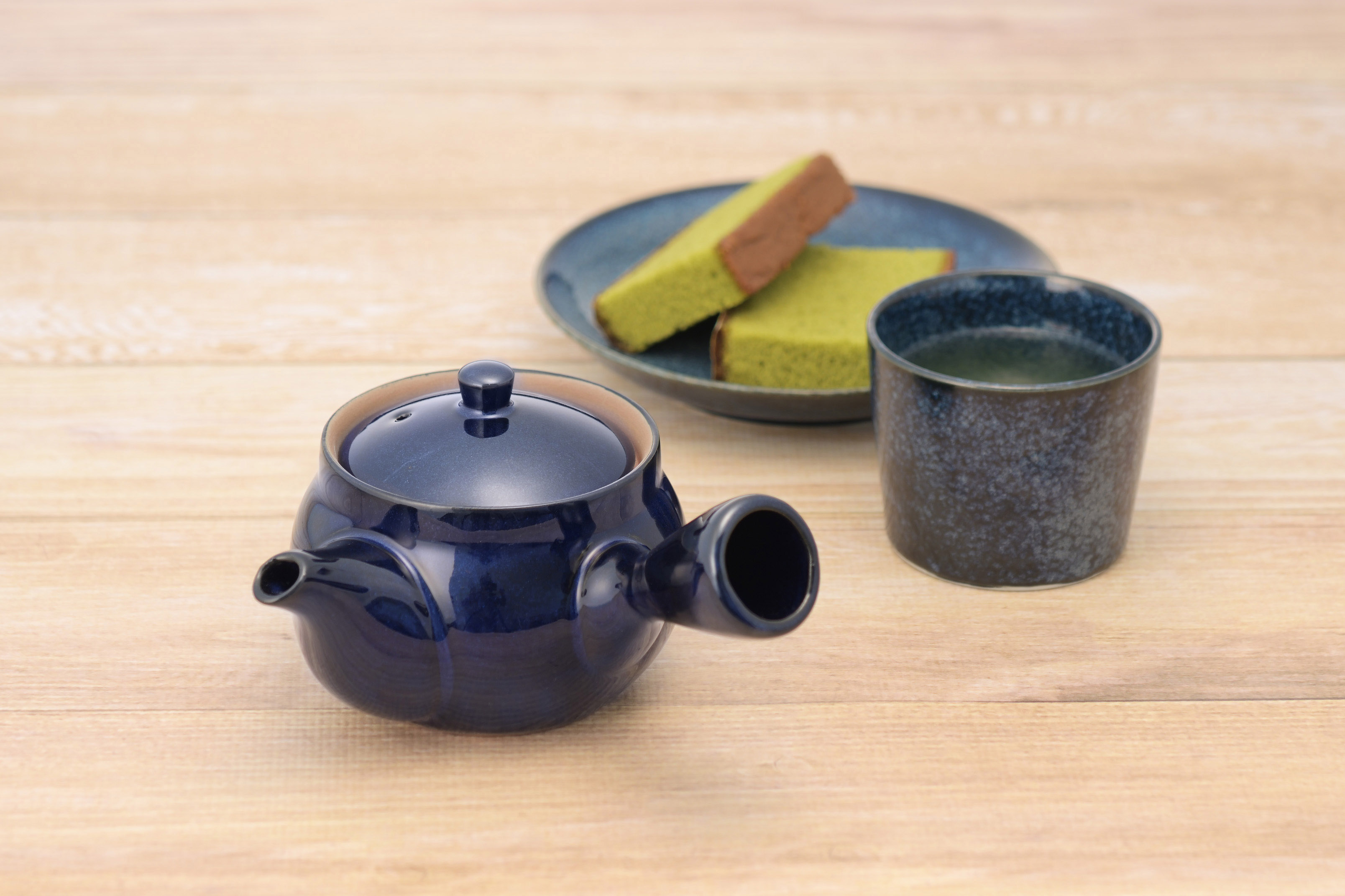 万古焼 茶葉が広がる青釉急須 急須 ポット 茶道具 茶器 お茶用品 陶器