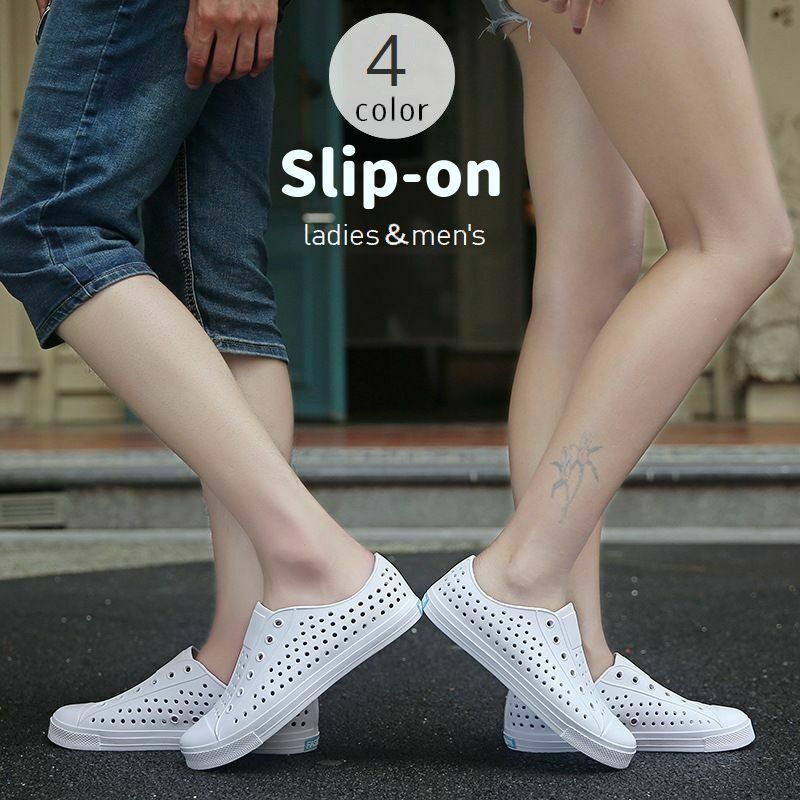 送料無料 スリッポン レディース メンズ 女性用 男性用 靴 フラットシューズ メッシュ 通気性 ぺたんこ 無地 穴あき おしゃれ カジュアル シンプル おそろい ペアルック カップル 夫婦 ブラック ホワイト グレー 黒 白 最安値に挑戦