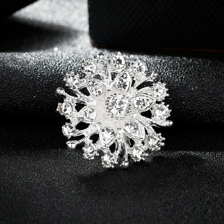 68%OFF!】 送料無料 ブローチ ピンブローチ レディース 女性 アクセサリー 雪の結晶 ラインストーン キラキラ 華やか おしゃれ 大人可愛い  お出かけ セレモニー フォーマル ギフト プレゼント 婦人用 ファッション小物 www.basexpert.com.br