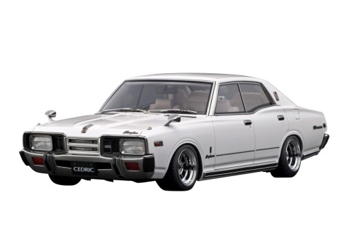ignition model 1/18 Nissan Cedric Brougham (330) White 完成品 IG3561