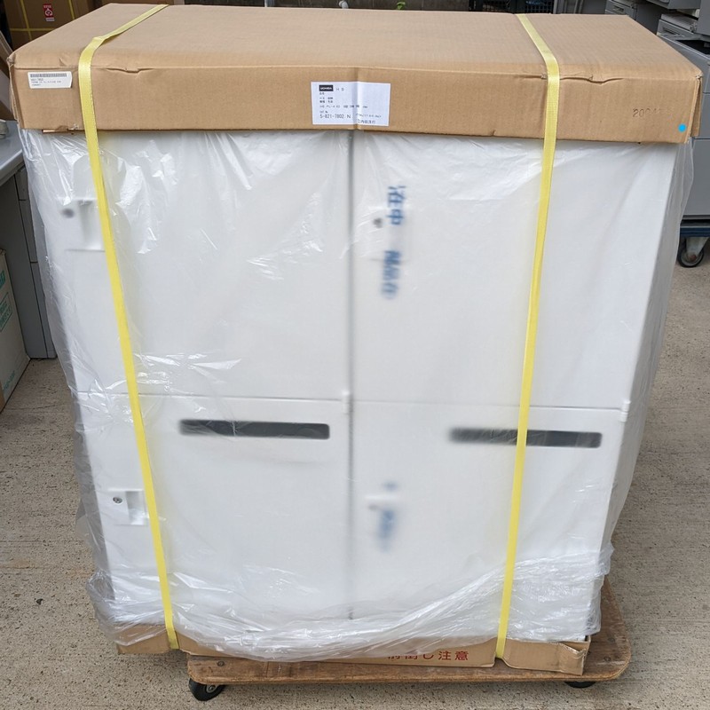 【在庫処分】 【新品】 内田洋行 4人用 パーソナルロッカー PL-4 シリンダー錠タイプ W900×D450×H1100ミリ 約42kg PL-4 5-821-7802 【トラック車上お渡し】